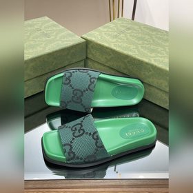 Новинка лета 2023 года от Gucci — высококачественные тапочки с 5D