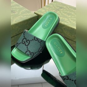 Новинка лета 2023 года от Gucci — высококачественные тапочки с 5D
