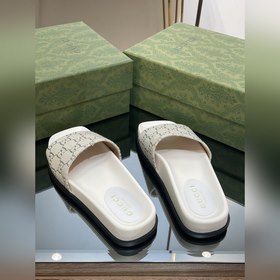 Новинка лета 2023 года от Gucci — высококачественные тапочки с 5D