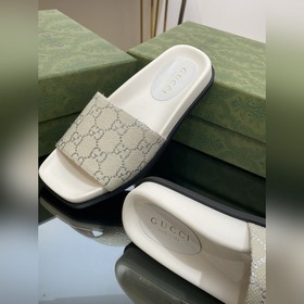 Новинка лета 2023 года от Gucci — высококачественные тапочки с 5D