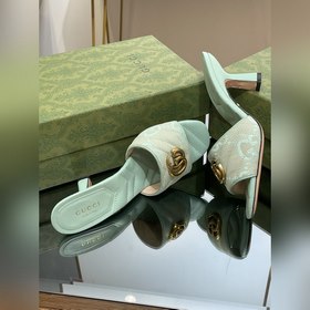 Новинки Gucci на лето 2023 года Женские тапочки с двойной пряжко