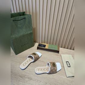 Сандалии Gucci с двойной металлической фурнитурой, классический у