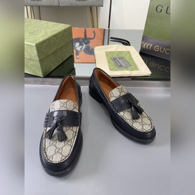 Gucci 2023 весна-осень. Новые лофей с бахромой от Gucci были восс