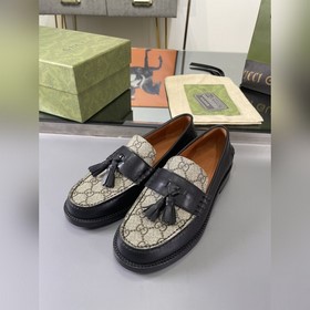 Gucci 2023 весна-осень. Новые лофей с бахромой от Gucci были восс