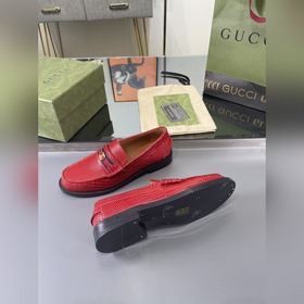 Gucci 2023 весна-осень. Новые лодочки с бахромой от Gucci. Воспро