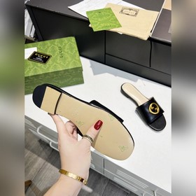 Новая модель Gucci 2023. Тапочки 35-43.