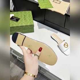 Новая модель Gucci 2023. Тапочки 35-43.