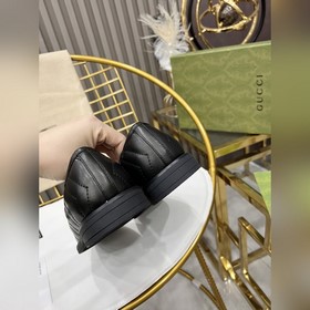 Новейшая модель туфель GUCCI с подиума. Модные, элегантные и унив