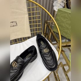 Новейшая модель туфель GUCCI с подиума. Модные, элегантные и унив