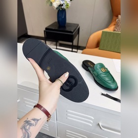 Новейшая модель тапочек GUCCI с подиума. Модные, элегантные и уни