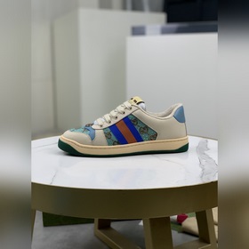 Маленькие ботинки GUCCI из кожи быка контрастного цвета привлекаю