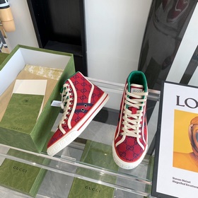 Обувь Gucci с высоким каблуком уже в продаже, обновление в магази