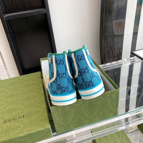 Обувь Gucci с высоким каблуком уже в продаже, обновление в магази
