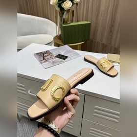 Новые тапочки Gucci с фирменной металлической застежкой Gucci, ин