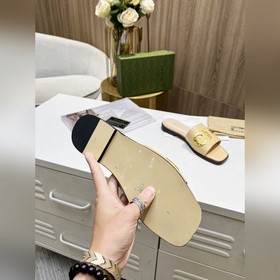 Новые тапочки Gucci с фирменной металлической застежкой Gucci, ин