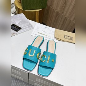 Новые тапочки Gucci с фирменной металлической застежкой Gucci, ин
