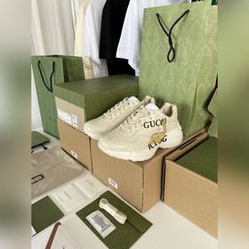Пара обуви Gucci в стиле «папа», изготовленные из состаренной кож