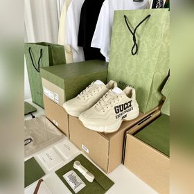 Пара обуви Gucci в стиле «папа», изготовленная из состаренной кож