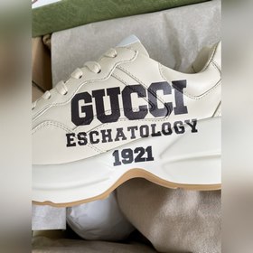 Пара обуви Gucci в стиле «папа», изготовленная из состаренной кож