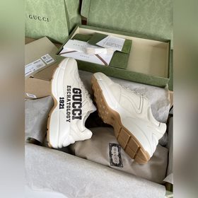 Пара обуви Gucci в стиле «папа», изготовленная из состаренной кож