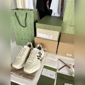 Пара обуви Gucci в стиле «папа», изготовленные из состаренной кож
