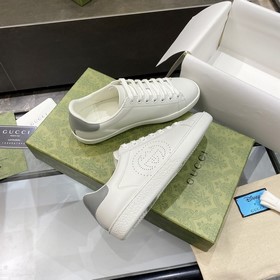 Версия Gucci с чипом высшего качества Белые кроссовки GG для пар 