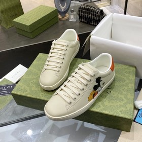 Версия Gucci с чипом высшего качества Белые кроссовки GG для пар 