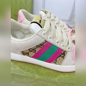 Gucci — новая версия. Пара обуви в стиле «маленькие грязные ботин