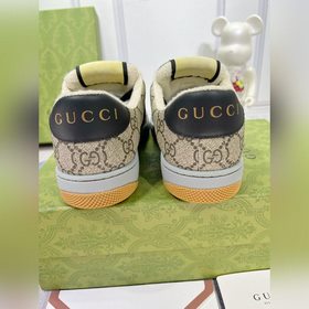 Gucci — новая версия. Пара обуви в стиле «маленькие грязные ботин