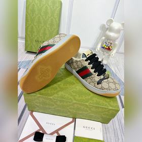 Gucci — новая версия. Пара обуви в стиле «маленькие грязные ботин