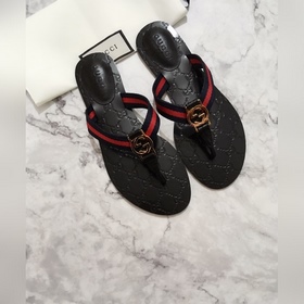 Gucci 2023s новейшая модель сандалий с тисненым ретро-узором из к