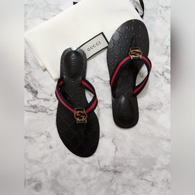 Gucci 2023s новейшая модель сандалий с тисненым ретро-узором из к