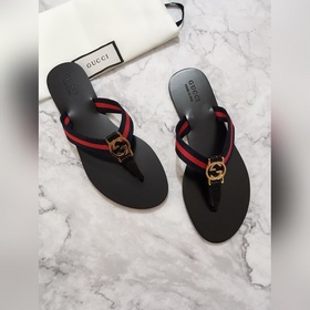 Gucci 2023s новейшая модель сандалий с тисненым ретро-узором из к