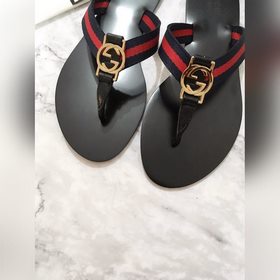 Gucci 2023s новейшая модель сандалий с тисненым ретро-узором из к