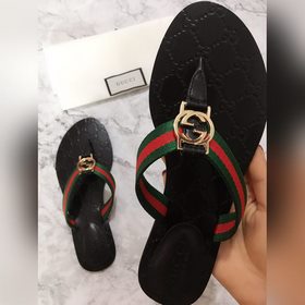 Gucci 2023s новейшая модель сандалий с тисненым ретро-узором из к