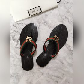 Gucci 2023s новейшая модель сандалий с тисненым ретро-узором из к