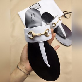 Gucci 2023s новейшая модель сандалий с тисненым ретро-узором из к