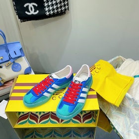 Совместная коллекция adidas x Gucci： кроссовки Gazelle для пар Ор