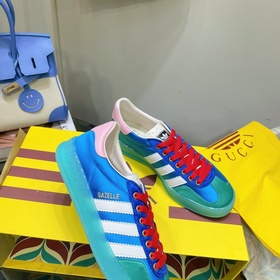 Совместная коллекция adidas x Gucci： кроссовки Gazelle для пар Ор