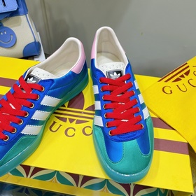 Совместная коллекция adidas x Gucci： кроссовки Gazelle для пар Ор