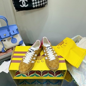 Совместная коллекция adidas x Gucci： кроссовки Gazelle для пар Ор