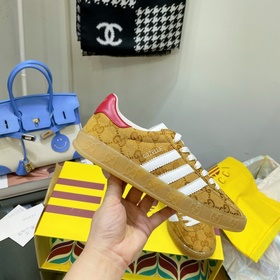 Совместная коллекция adidas x Gucci： кроссовки Gazelle для пар Ор