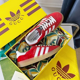 Совместная коллекция adidas x Gucci： кроссовки Gazelle для пар Ор