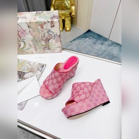 Серия сандалий Gucci с полным покрытием стразами, резиновой подош