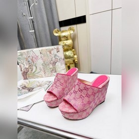 Серия сандалий Gucci с полным покрытием стразами, резиновой подош