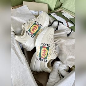 Пара обуви Gucci в стиле «папа» из состаренной кожи в форме рогов