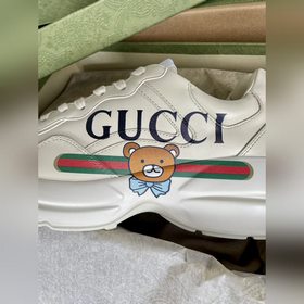 Пара обуви Gucci в стиле «папа» из состаренной кожи в форме рогов