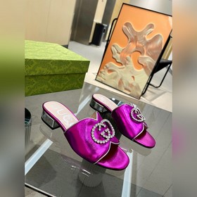 Gucci (лето 2023, женская модель, макаронные цвета, для изящных д