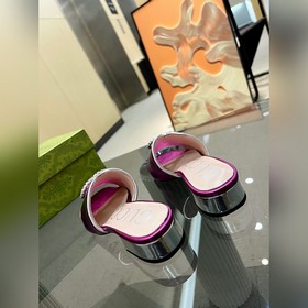 Gucci (лето 2023, женская модель, макаронные цвета, для изящных д