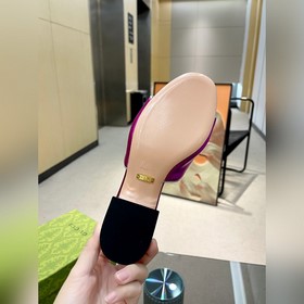 Gucci (лето 2023, женская модель, макаронные цвета, для изящных д